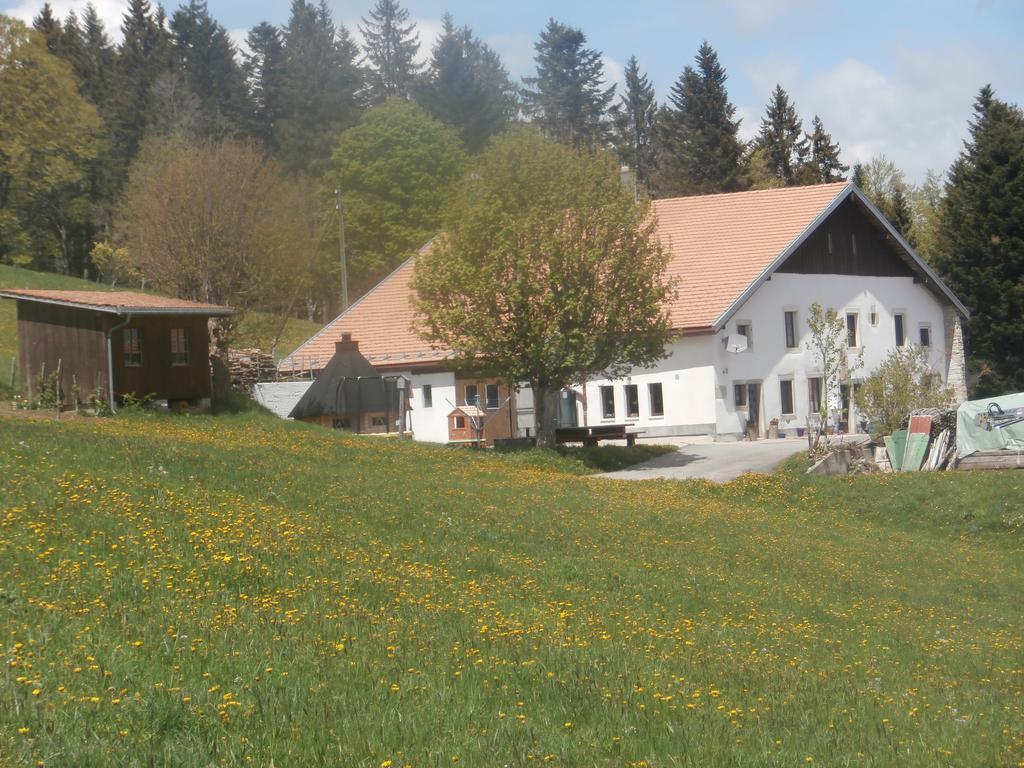 B&B La Ferme De Pouillerel La Chaux De Fonds Exteriör bild