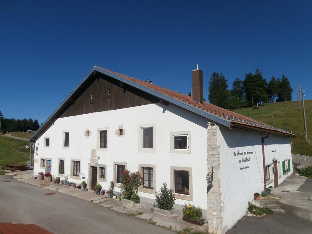 B&B La Ferme De Pouillerel La Chaux De Fonds Exteriör bild